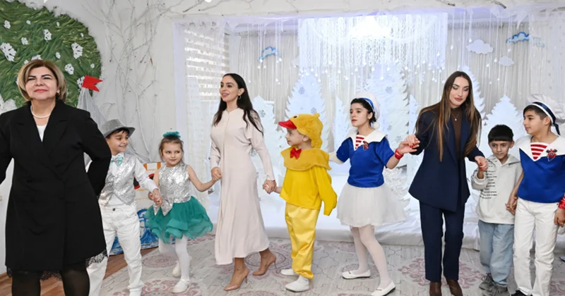 Prezidentin qızı və gəlini uşaqlarla belə əyləndilər FOTOLAR