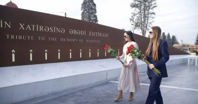 Leyla və Alena Əliyeva Gəncə Memorial Kompleksində FOTOLAR