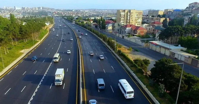 Bakı Sumqayıt yolundan istifadə edənlərin NƏZƏRİNƏ Bu hissə bağlanıb