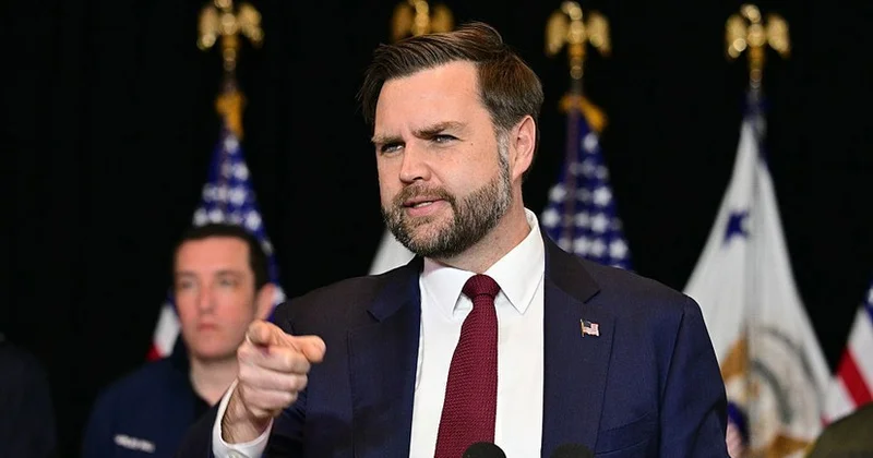 Жителя Огайо обвинили в намерении застрелить вице президента США Вэнса