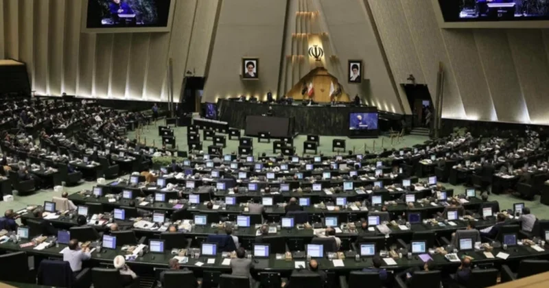 Парламент Ирана 9 февраля проведет заседание для обсуждения переговоров с США
