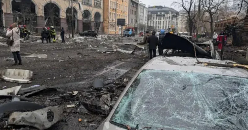В Киеве объявили тревогу: удары баллистическими ракетами