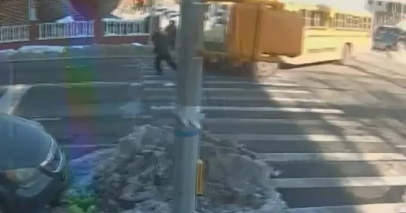 Трагедия в Нью Йорке: 11 летняя узбекистанка погибла под колесами школьного автобуса видео