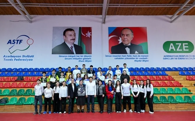 Bakıda tələbələr arasında keçirilən stolüstü tennis yarışına yekun vurulub