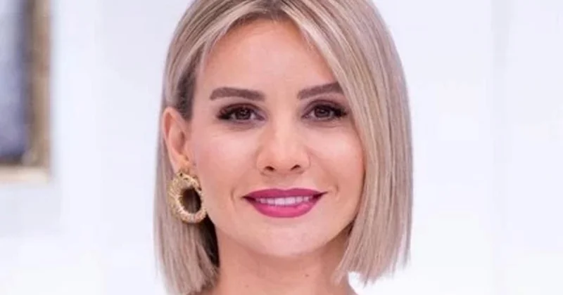 Esra Erolun üzü yandı FOTO