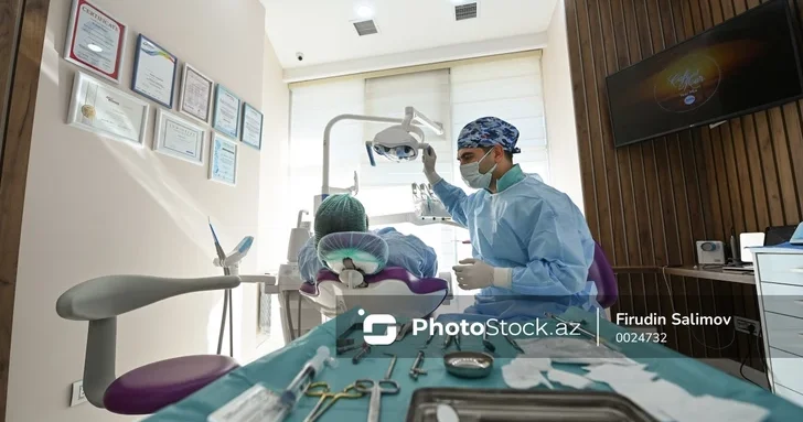 Скандал в клинике Баку: пациентка утверждает, что потеряла здоровые зубы после визита к стоматологу