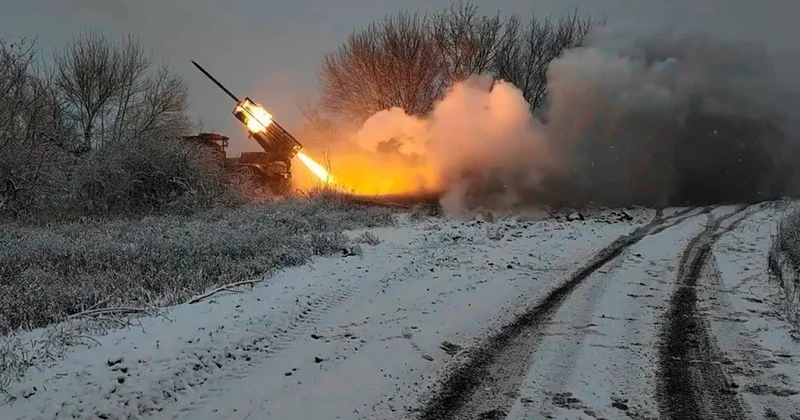 Зеленский: Территории Украины освобождаем, а планы России неизменны