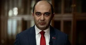 Ода упрямым фактам