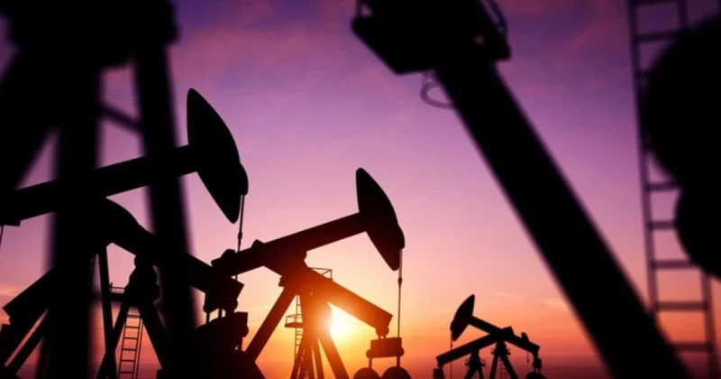 Нефть упала, акции выросли после заявлений Трампа новость дополнена