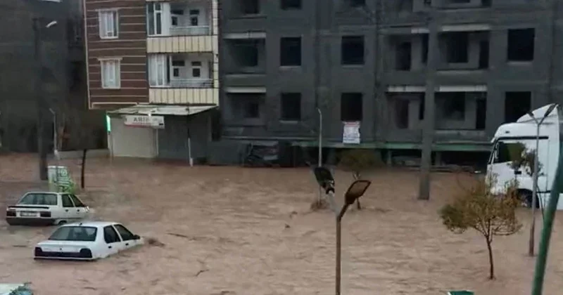 В Турции в результате наводнения погибли 2 человека, 127 домов пришли в непригодное состояние