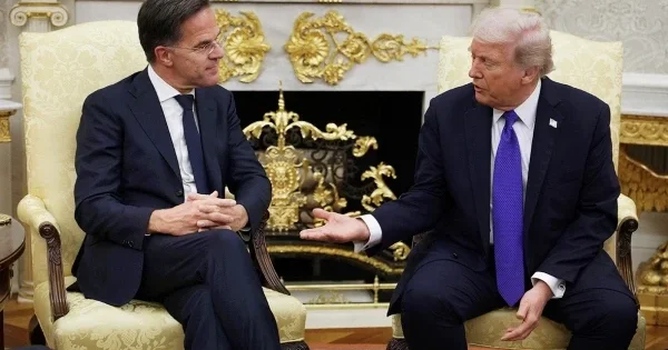 Трамп обсудит с генсеком НАТО вариант возможного выхода США из альянса