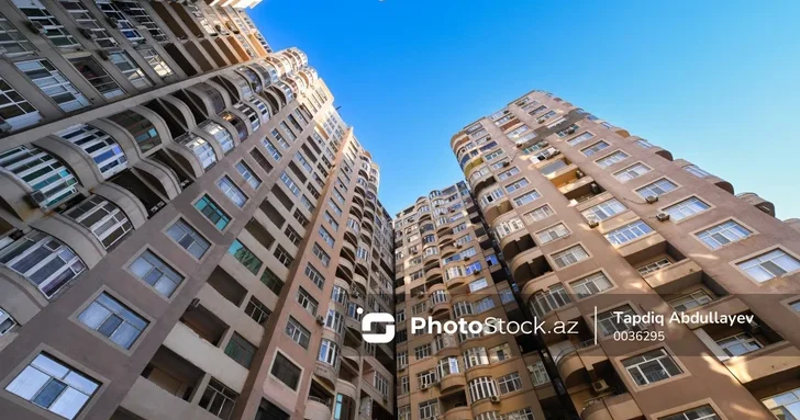 Рынок недвижимости Баку: цены завышены на 30%, а квартиры зависают на рынке годами