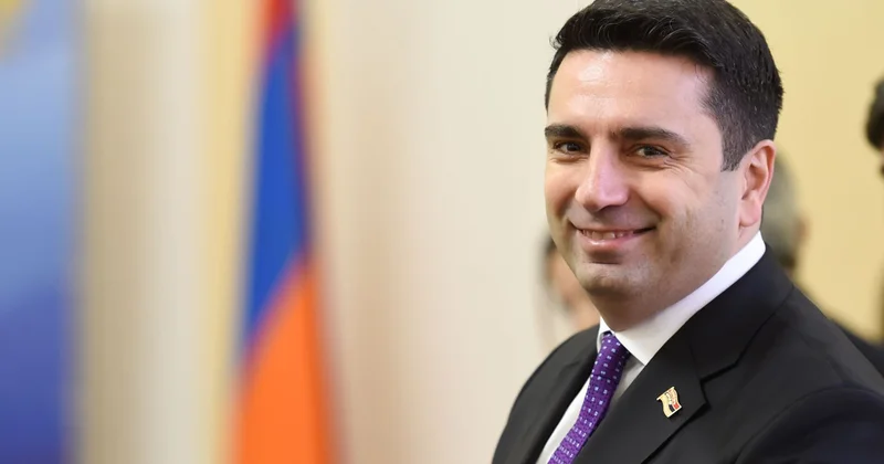 Захарова Симоняну: испугал ежа... Minval Politika