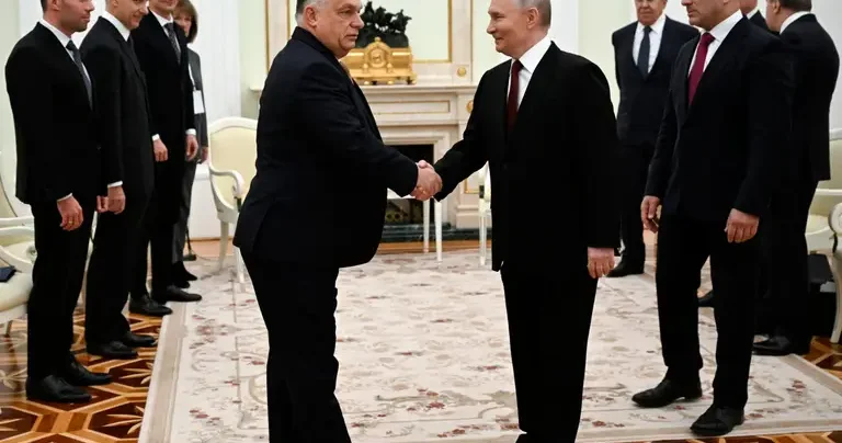 Орбан прокомментировал свою готовность стать мышкой Путина