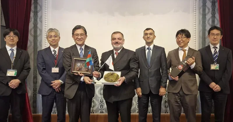 Посол Азербайджана пригласил мэра Киото на WUF13 в Баку
