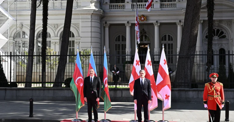 Dostluq və qardaşlıq üzərində qurulan münasibətlər