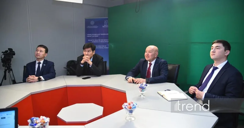 Вице министр культуры и информации и председатель Комитета международной информации МИД Казахстана посетили офис АМИ Trend (ФОТО)