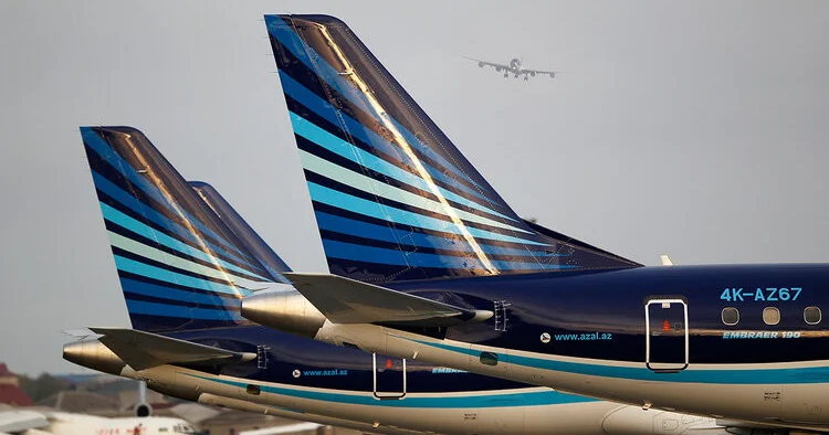AZAL отложил еще два рейса в Москву
