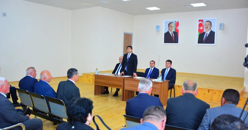 Seymur Orucov Sadıqlı kəndində növbəti dəfə vətəndaşları dinlədi FOTOLAR