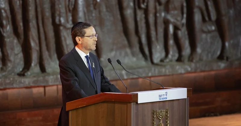 İsrail prezidenti İsaak Hersoq Qırmızı Ordunun qəhrəmanlığını yüksək qiymətləndirir