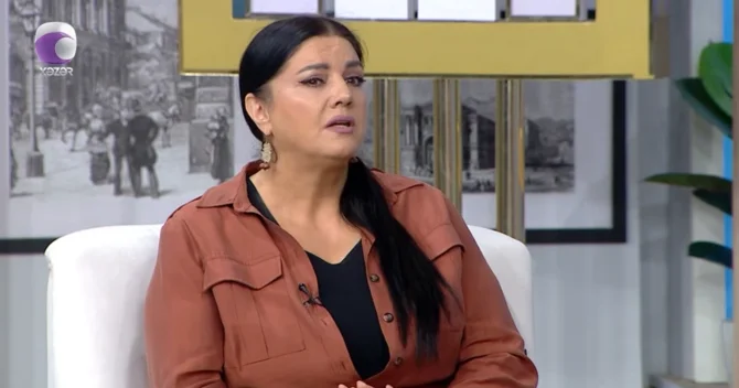 Əməkdar artist verilişə görə nişanını qaytarıb