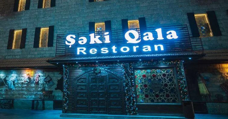 Bakının mərkəzində məşhur restoran sökülür Plana düşüb FOTO