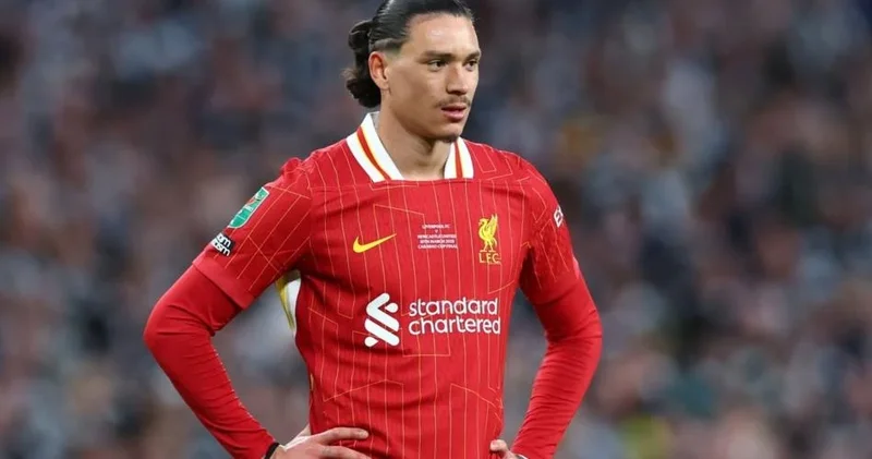 Liverpul Napolinin hücumçusu ilə maraqlanır