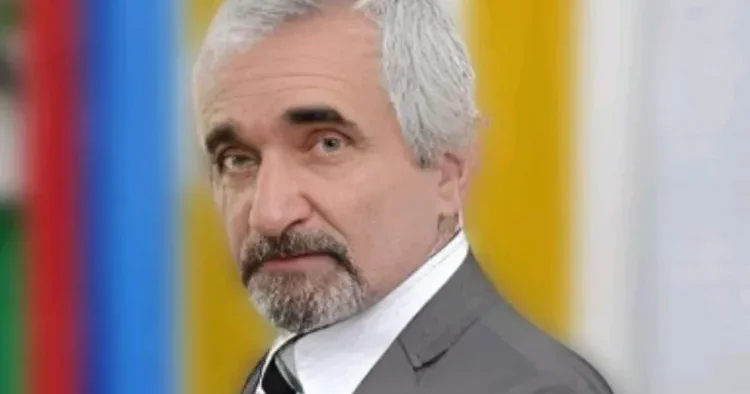 Professor böyük müəllimdir