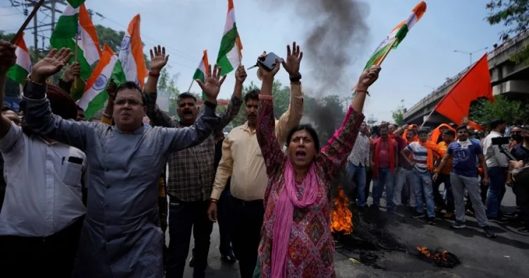 Hindistan və Pakistan arasında kütləvi hava döyüşü