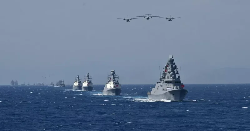 Турция проводит крупнейшие военно морские учения Denizkurdu II/2025 в своей истории