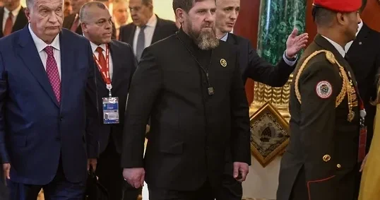 Путин не принял отставку Кадырова: глава Чечни вынужден задержаться на посту