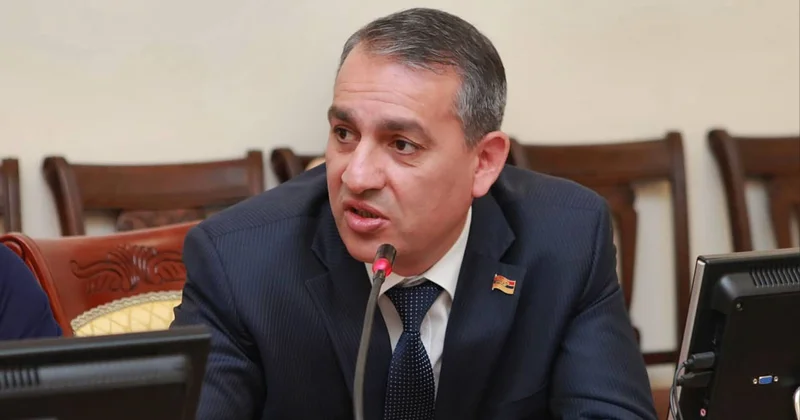 Erməni deputatdan rəzil etiraf
