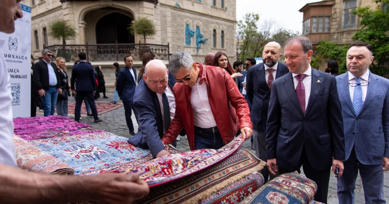Naxışlara düzülən mədəniyyət nümunələrimiz...