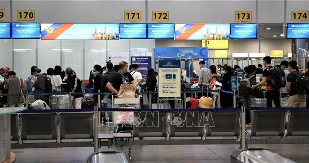 Moskva aeroportlarında kollaps davam edir AZAL ın reysi 6 dəfə təxirə salınıb
