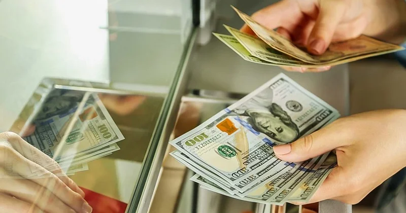 Mərkəzi Bankın valyuta və qəzıl ehtiyatı azaldı 2.5 milyarddan çox...