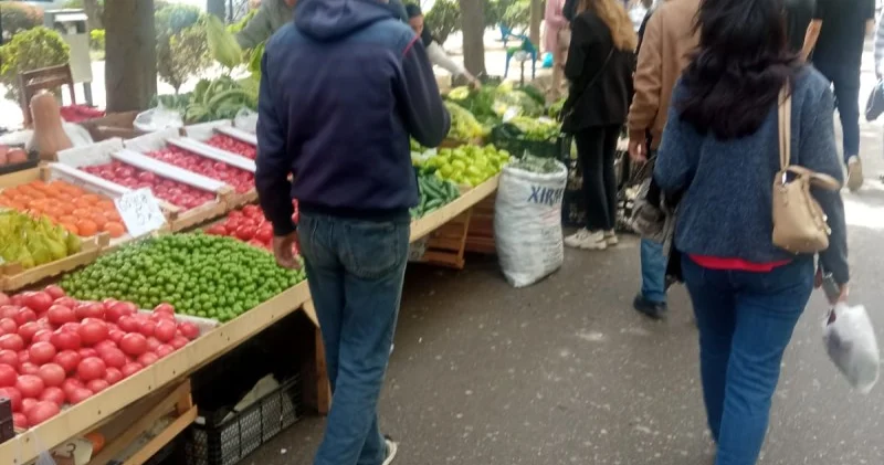 Yasamalda küçə ticarətinə göy yumurlar...