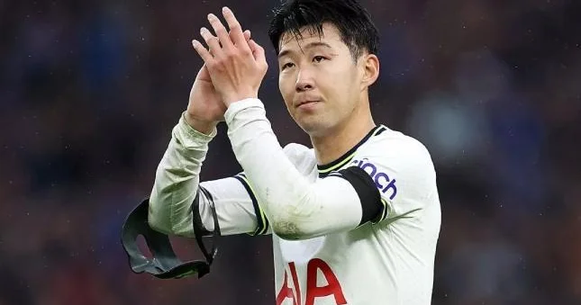 Tottenhem in kapitanı bugünkü matçda oynamayacaq