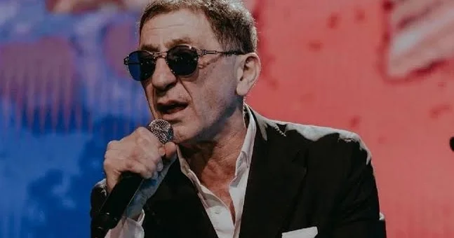 Leps jurnalistin sualına əsəbləşdi At, madyan, mən sənin ərin deyiləm
