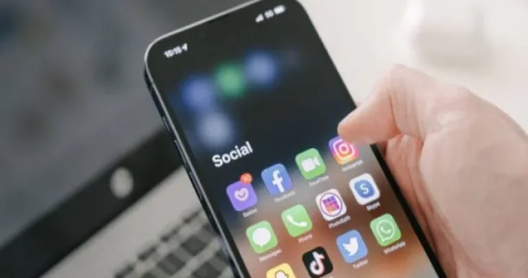 Sürücülər üçün ən vacib 5 mobil tətbiq