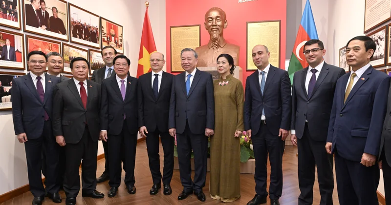 ADNSU da Vyetnamın ilk Prezidenti Ho Şi Minin 135 illiyinə həsr edilmiş Memorial otağın açılışı olub
