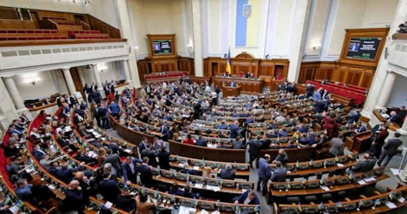 Ukrayna parlamenti təsdiqlədi: Mineral sazişi qüvvəyə minib