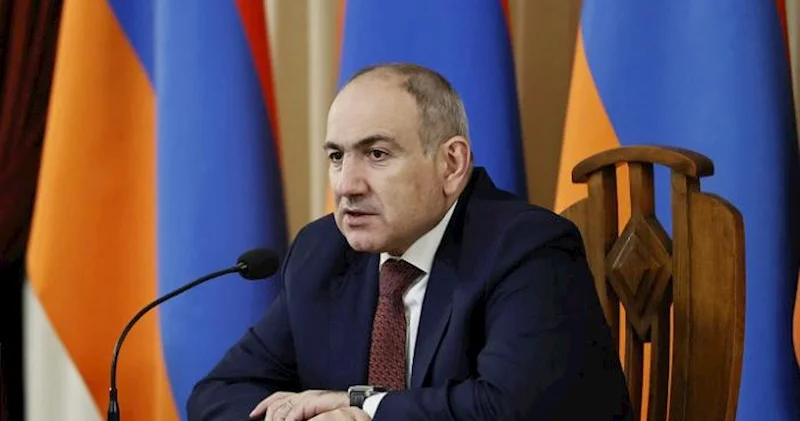 Paşinyan partiya rəhbərliyini yeniləmək istəyir KİV