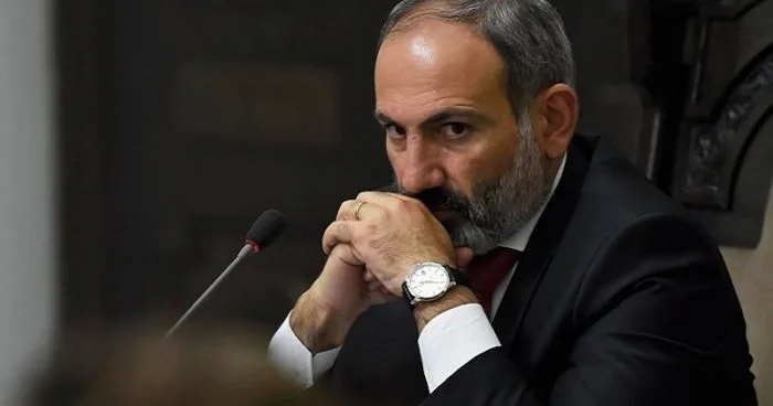 Zelenskinin sözləri İrəvanı narahat etdi Paşinyan təhlükədədir?