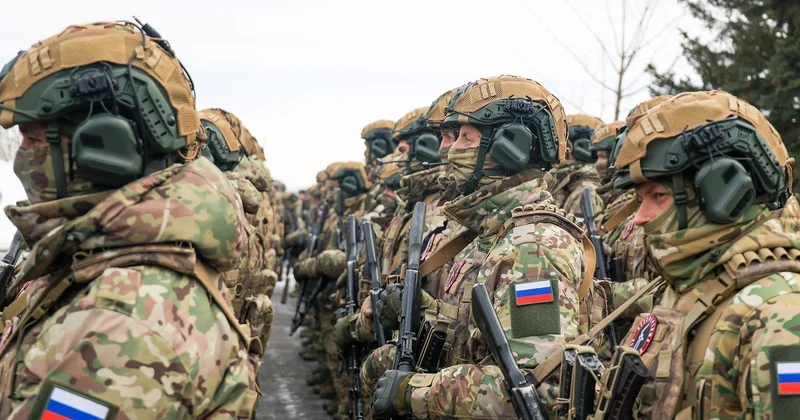 Сырский: Россия стянула большие силы к Покровску и наступает по всему фронту Minval Politika
