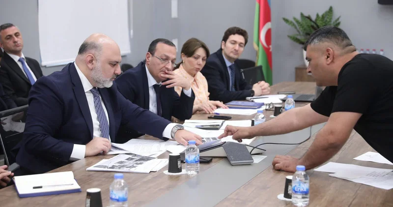 Read Qasımov paytaxt sakinlərini qəbul edib FOTOLAR KONKRET