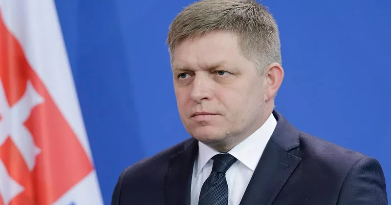 Плевок в лицо : в парламенте Словакии требуют осудить поездку Фицо в Россию