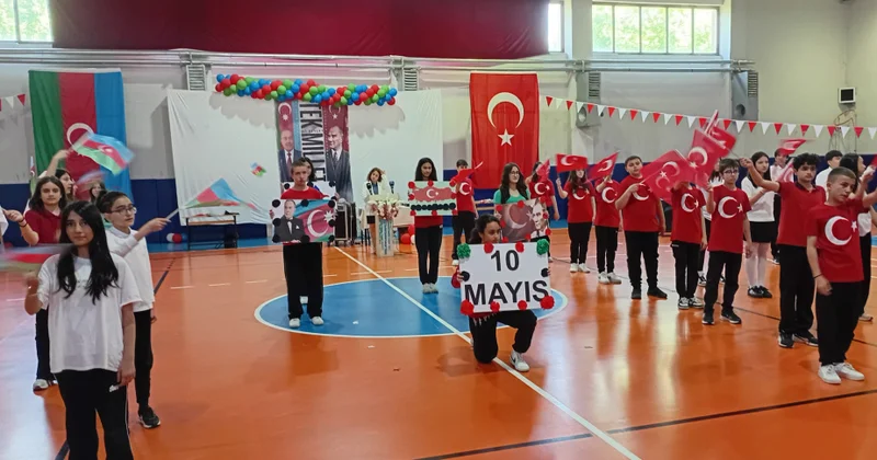 Ankaradakı Heydər Əliyev adına məktəbdə Ulu Öndərin xatirəsi anılıb