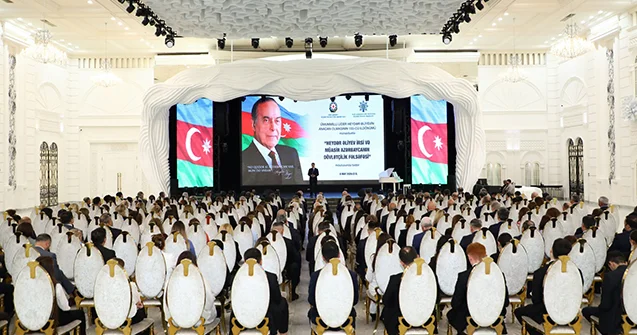 Nizamidə Ulu Öndərin 103 illiyi qeyd olundu Fotolar