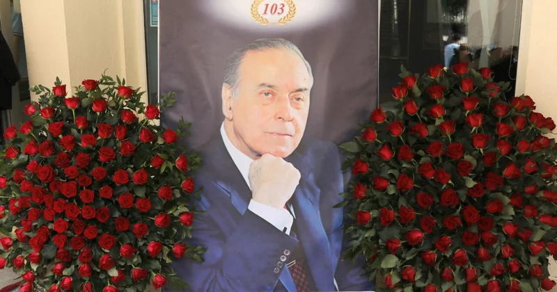 Heydər Əliyev adına Liseydə “Zamana sığmayan ömür” adlı tədbir keçirilib FOTO