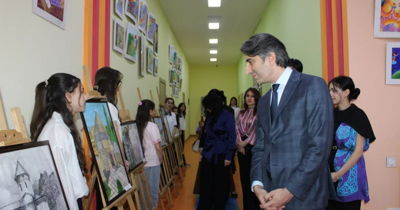 Rəsm və əl işləri müsabiqəsinin qalibləri mükafatlandırılıb